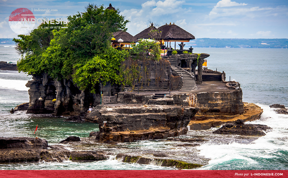 Temple Tanah Lot sur l'île de Bali