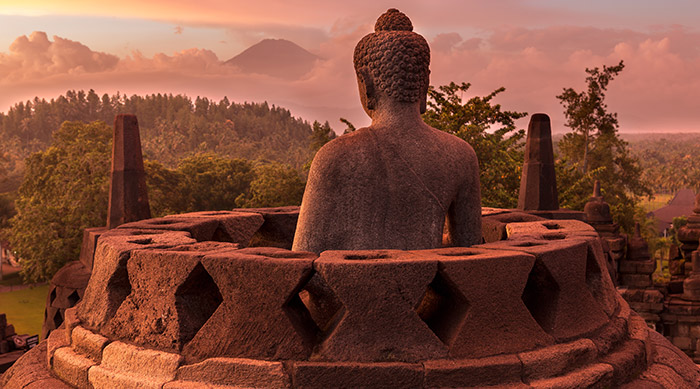 temple bouddhiste à java en indonesie